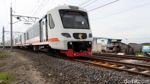 Asyik! Kereta Bandara Soetta Segera Diresmikan