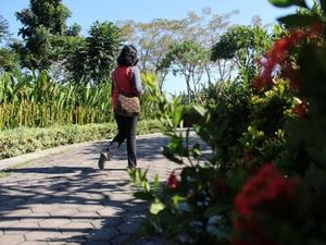Tidak Kalah dengan Bandung, Surabaya juga Punya Taman Cantik