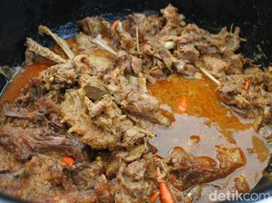 5 Tempat Kulineran Wajib Mampir di Cilegon, Nasi Gonjleng hingga Sumsum Bakar Enak 5 Tempat Kulineran Wajib Mampir di Cilegon, Nasi Gonjleng hingga Sumsum Bakar Enak