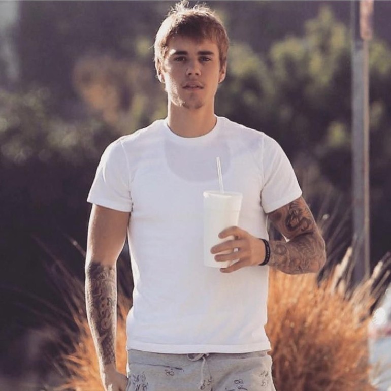 Model Model Cantik Yang Terkenal Karena Kencani Justin Bieber