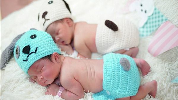 Gemas Banget! Saat Bayi Baru Lahir Dipakaikan Kostum Anak Anjing