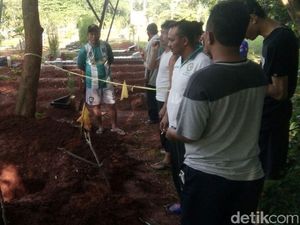 Irpan Curi Tali Kafan Sahabat karena Angkotnya Sepi Penumpang Irpan Curi Tali Kafan Sahabat karena Angkotnya Sepi Penumpang