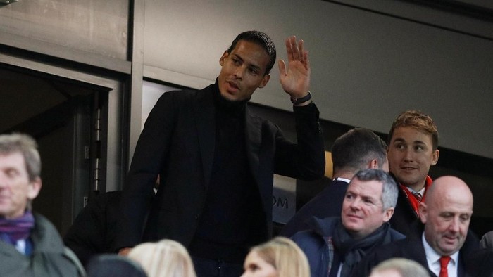 Van Dijk Bertekad Menangi Trofi di Liverpool