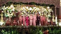Potret Jokowi Hadiri Resepsi Pernikahan Putri Mensesneg