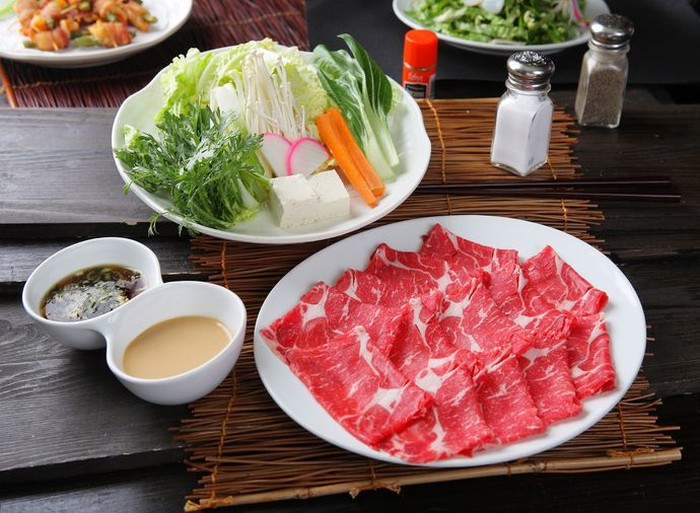 Bosan Bakaran? Yuk, Bikin Pesta Shabu-shabu di Rumah dengan Cara Ini