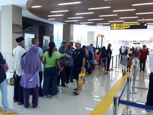 Tiket Kereta Bandara Ludes, Begini Suasana di Stasiun Sudirman Baru Tiket Kereta Bandara Ludes, Begini Suasana di Stasiun Sudirman Baru