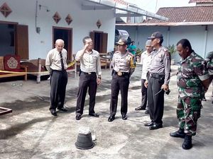 Rumah Warga Blitar Diteror Bondet, 2 Meledak 1 Tidak Rumah Warga Blitar Diteror Bondet, 2 Meledak 1 Tidak