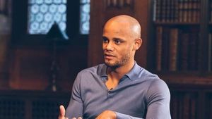Kompany dan Manajer serta Pesepakbola Lain yang Serius di Akademi