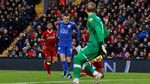 Foto: Nonton di Anfield, Van Dijk Disuguhi Blunder Pertahanan Liverpool
