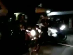 Ngeri, Mobil Tabrak Para Pembalap Liar