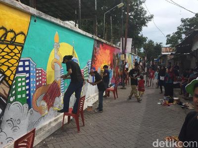 Foto: Mural & Lorong Warna-warni di Makassar