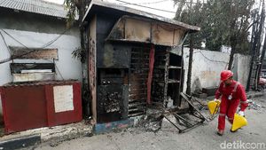 Fasilitas SPBU yang Rusak Akibat Terbakarnya Truk Tangki