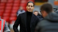 Transfer bek internasional Belanda itu telah disepakati Liverpool dan Southampton, yang kabarnya mencapai nilai 75 juta pound sterling. (Foto: REUTERS/Phil Noble)