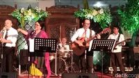 Begini Aksi Panggung Elek Yo Band! Grup Musik Menteri Kabinet Kerja