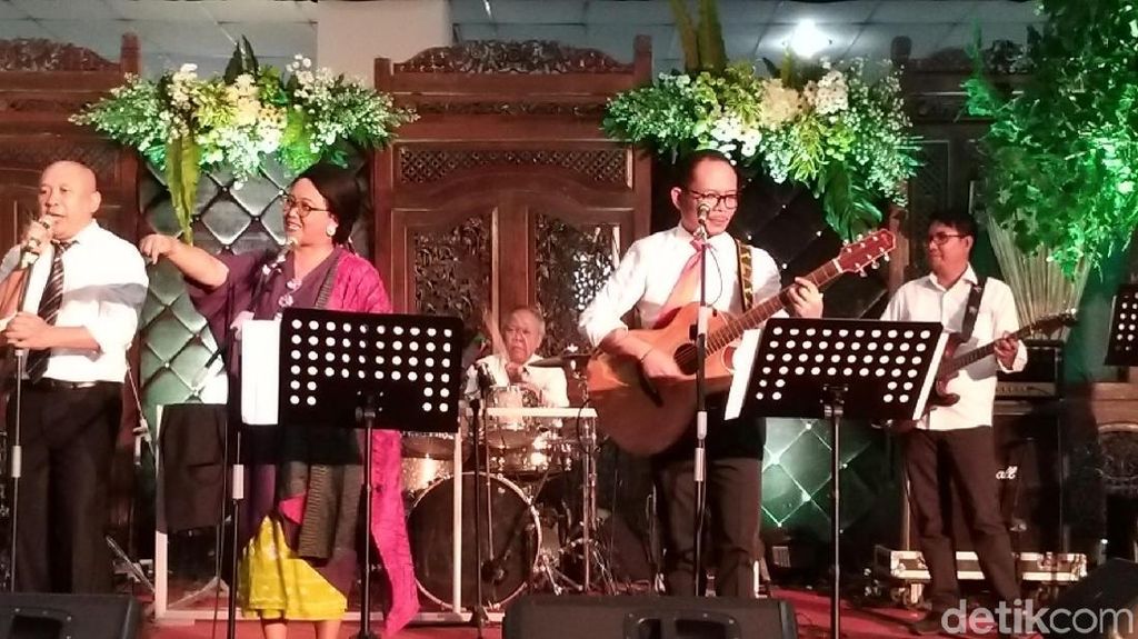 Begini Aksi Panggung Elek Yo Band! Grup Musik Menteri Kabinet Kerja Begini Aksi Panggung Elek Yo Band! Grup Musik Menteri Kabinet Kerja