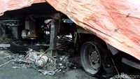 Ini Bangkai Truk Tangki yang Hangus di SPBU Jagakarsa