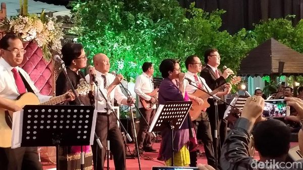 Momen Aksi Menteri-menteri Jokowi Elek Yo Ben Manggung