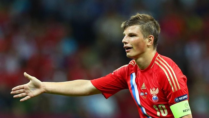 WARSAW, POLAND - JUNE 16:  Andrey Arshavin of Russia in action during the UEFA EURO 2012 group A match between Greece and Russia at The National Stadium on June 16, 2012 in Warsaw, Poland.  (Photo by Shaun Botterill/Getty Images)