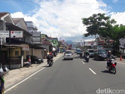 Jelang Malam Pergantian Tahun, Arus Lalin di Puncak Ramai Lancar
