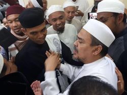 Di Megamendung Bogor, Habib Rizieq Bertemu Ustaz Abdul Somad