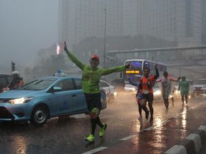 Foto: Tak Lelah Berlari Sampai Kalender Berganti