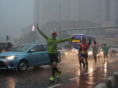 Foto: Tak Lelah Berlari Sampai Kalender Berganti
