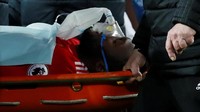 Belum diketahui seberapa parah cedera Lukaku, tapi dia dipastikan absen pada dua laga MU berikutnya. Foto: Jason Cairnduff/Action Images via Reuters