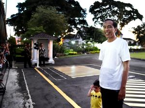 Menanti Keputusan Jokowi soal Mensos Baru Hari Ini Menanti Keputusan Jokowi soal Mensos Baru Hari Ini