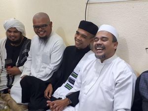 Ustaz Abdul Somad Bertemu Habib Rizieq di Mekkah