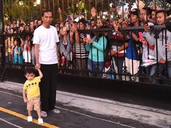 Melihat Momen Malam Tahun Baruan Jokowi dan Keluarga di Yogyakarta