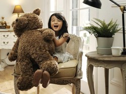 Cerita Putri Joe Taslim, si Pemalu yang Jago Berakting