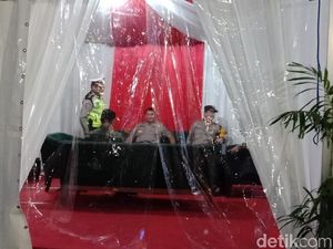 Malam Tahun Baru, Wakapolda Datangi Bundaran HI Malam Tahun Baru, Wakapolda Datangi Bundaran HI