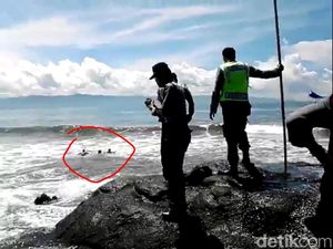 Aksi Dramatis Penyelamatan Wisatawan Terseret Ombak di Sukabumi
