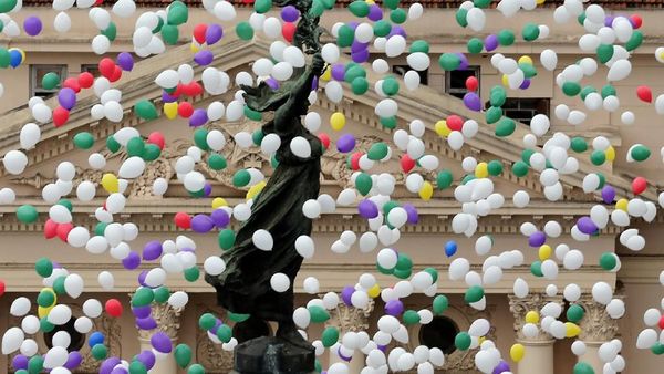 Keren! Ketika Langit Sao Paulo Brasil Dipenuhi Balon