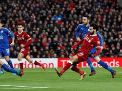 Liverpool merespons dan menciptakan sejumlah situasi bagus. Salah satunya momen dari Salah ini di babak pertama, tapi sepakannya melebar tipis saja. (Foto: Carl Recine/ Action Images via Reuters)