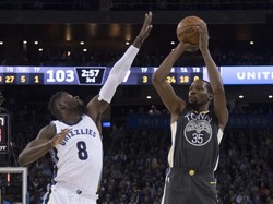 Warriors Tutup Tahun 2017 dengan Kemenangan atas Grizzlies