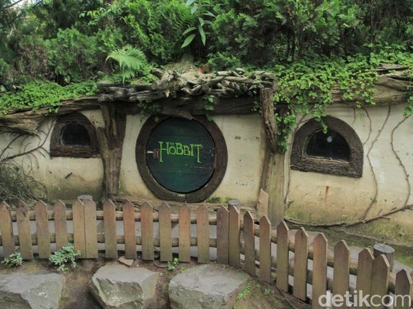 Foto: Sudah ke Rumah Hobbit di Bandung Belum?
