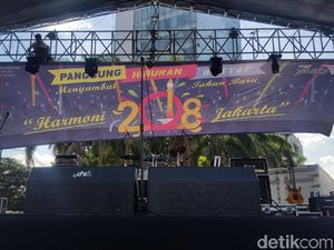 Jelang Tahun Baru, Begini Kesiapan Panggung Hiburan di Bundaran HI