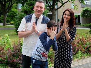 Potret Keseruan Keluarga Maudy Koesnaedi yang Kompak Banget