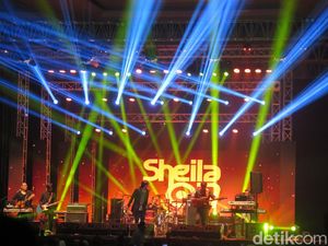 Lirik dan Chord Kita oleh Sheila on 7 Lirik dan Chord Kita oleh Sheila on 7