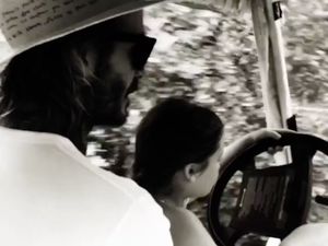 Biarkan Anak Menyetir, David Beckham Dinyinyirin Netizen Biarkan Anak Menyetir, David Beckham Dinyinyirin Netizen