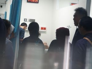 Foto: Tak Kenal Libur, Tahun Baru Mereka Tetap Jaga (2)