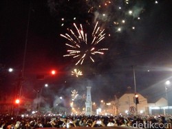 Bumbu Jagung Bakar, Resolusi dan Doa Tahun Baru Dicari Netizen