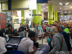 Arus Balik Tahun Baru, Stasiun Gambir Mulai Dipadati Penumpang