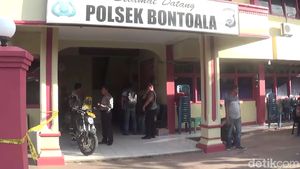 Penampakan Mapolsek Bontoala Pasca-Serangan Bom Molotov
