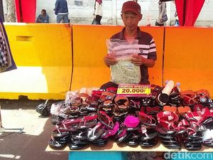 Libur Tahun Baru, PKL Tanah Abang Kejar Omzet Hingga Rp 2 Juta