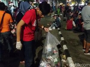 Pesta Tahun Baru Usai, Sampah Berserakan di Malioboro Yogya