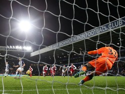 Diimbangi WBA, Wenger Singgung Jadwal dan Wasit Premier League