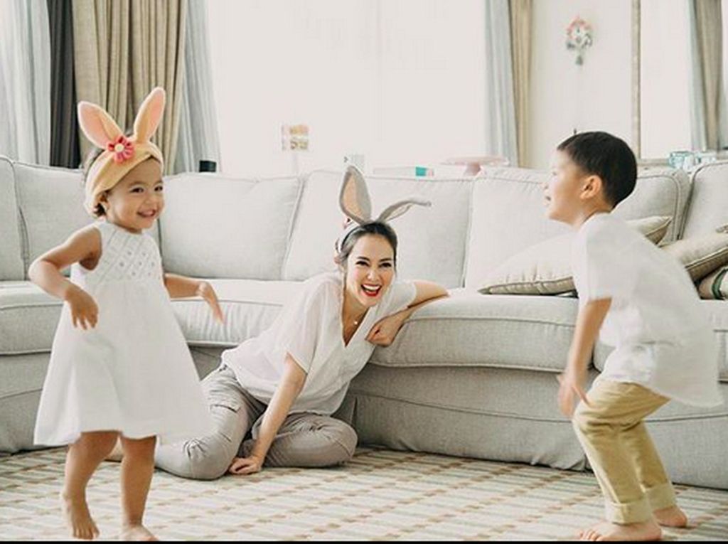 Mengintip Kebersamaan Cathy Sharon dan Dua Buah Hatinya Mengintip Kebersamaan Cathy Sharon dan Dua Buah Hatinya
