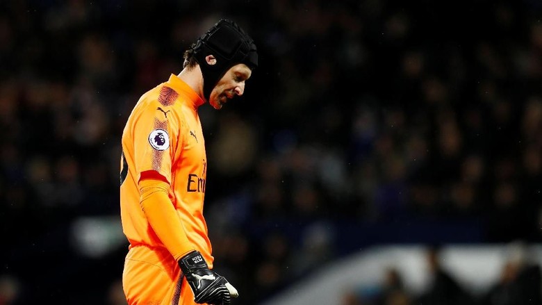 Cech Kesal Diganjar Kartu Kuning saat Protes Baik-baik